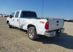 2015 FORD F250 SUPER DUTY 6.2L Gas 4X4 AT Parting Out