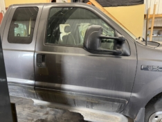 2003 Ford Super Duty F-350 6.8L V10 SRW Supercab 142″ XL 4WD Parting out