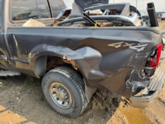 2003 Ford Super Duty F-350 6.8L V10 SRW Supercab 142″ XL 4WD Parting out