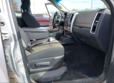 2011 RAM 2500 SLT 5.7L HEMI PARTING OUT