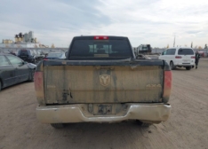 2014 Ram 1500 4WD 5.7L Hemi Quad Cab 140.5″ SLT Parting out