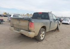 2014 Ram 1500 4WD 5.7L Hemi Quad Cab 140.5″ SLT Parting out