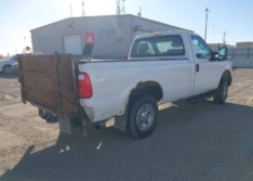 2015 FORD F250 SUPER DUTY 6.2L 4X4 Regular Cab parting out