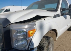 2015 FORD F250 SUPER DUTY 6.2L 4X4 Regular Cab parting out