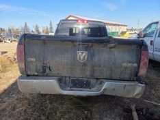 2014 Ram 1500 4WD 5.7L Hemi Quad Cab 140.5″ SLT Parting out