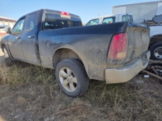 2014 Ram 1500 4WD 5.7L Hemi Quad Cab 140.5″ SLT Parting out